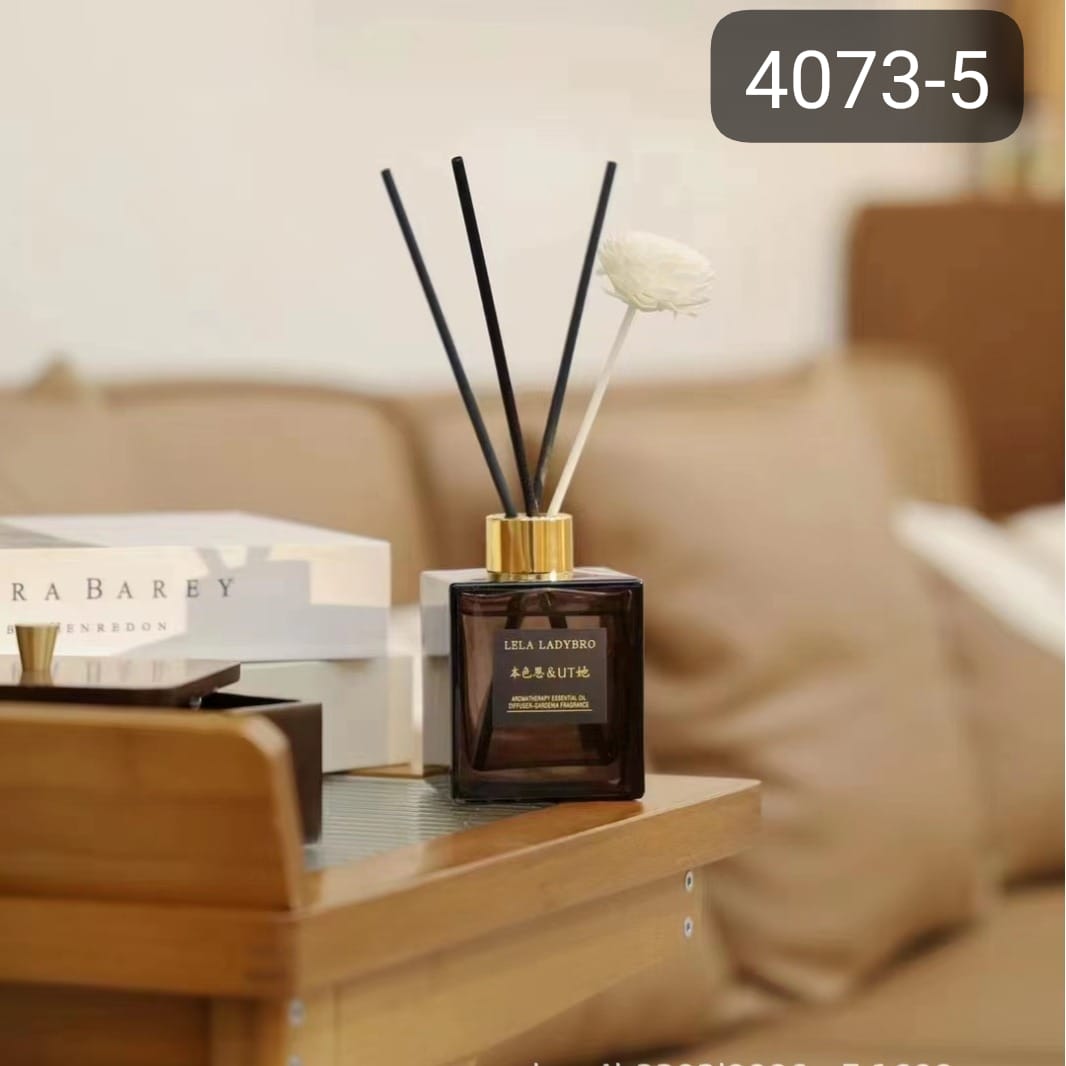 معطر عود قنينة غطا دهبي
