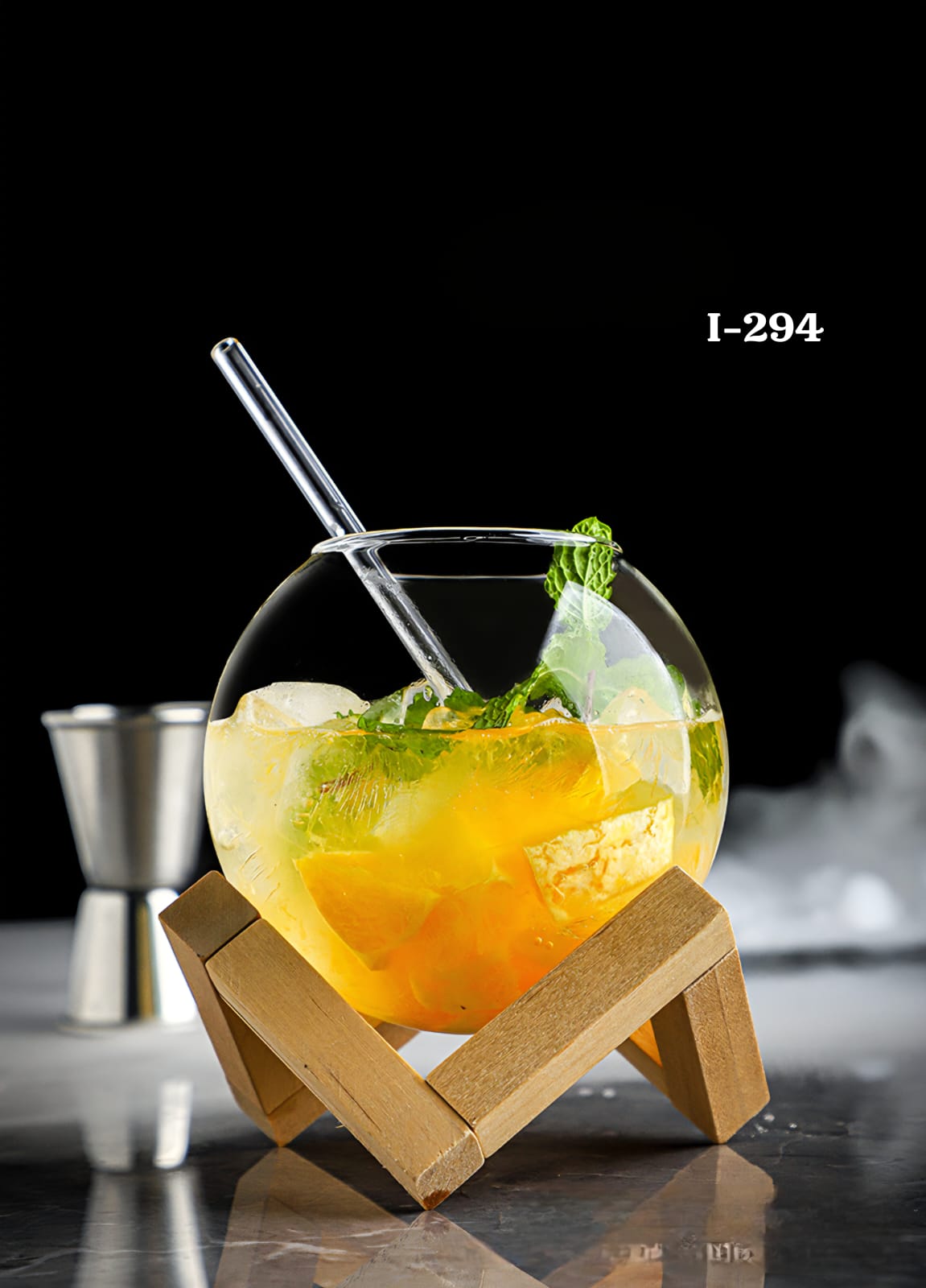 ماغ طابة مع قاعدة خشب